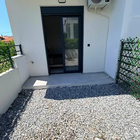 Olive House Ofrínion